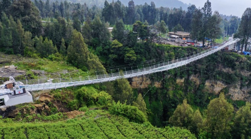 Jembatan Kaca Seruni Poin (Dok Kementerian PUPR) Jembatan Kaca Seruni Poin (Dok Kementerian PUPR)
