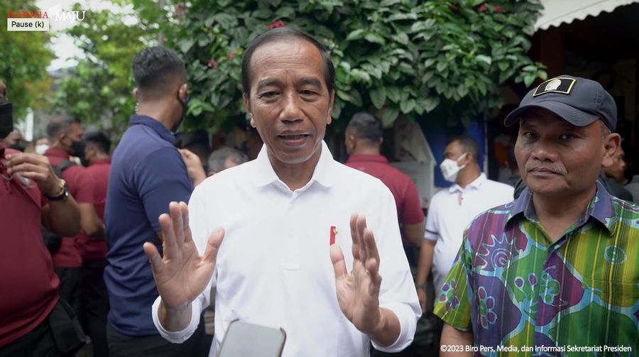 Presiden Jokowi Tinjau Aktivitas Perdagangan di Pasar Sentul, Yogyakarta, 8 Januari 2023. (Tangkapan Layar Youtube)