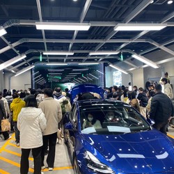 Tesla Diskon Nyaris Rp 200 Juta, Banting Harga di Mana-Mana