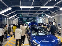 Geger! Ratusan Pemilik Tesla Geruduk Pabrik Tesla