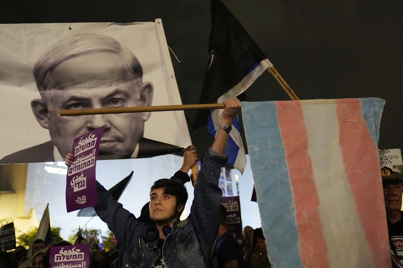 Aksi unjuk rasa menolak pemerintahan Perdana Menteri Israel Benjamin Netanyah. (REUTERS/AMIR COHEN) Aksi unjuk rasa menolak pemerintahan Perdana Menteri Israel Benjamin Netanyah. (REUTERS/AMIR COHEN)