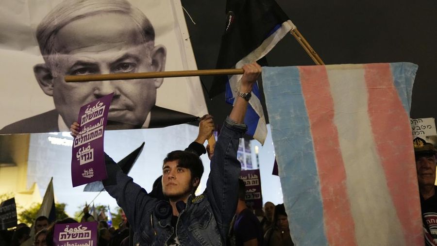 Aksi unjuk rasa menolak pemerintahan Perdana Menteri Israel Benjamin Netanyah. (AP Photo/ Tsafrir Abayov)