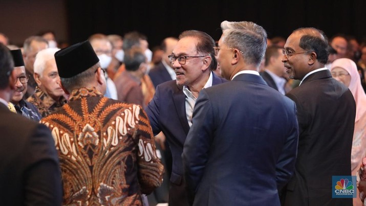 CT Corps Leadership Forum Bersama Perdana Menteri Malaysia YAB Dato' Seri Anwar Ibrahim, di Menara Bank Mega, Jakarta, Senin, 9/1/2023. (CNBC Indonesia/ Muhammad Sabki)