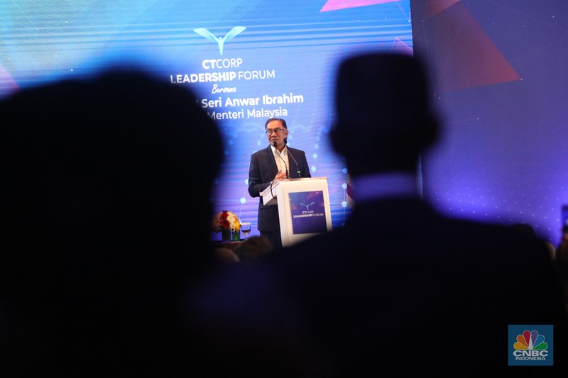 CT Corps Leadership Forum Bersama Perdana Menteri Malaysia YAB Dato' Seri Anwar Ibrahim, di Menara Bank Mega, Jakarta, Senin, 9/1/2023. (CNBC Indonesia/ Muhammad Sabki)