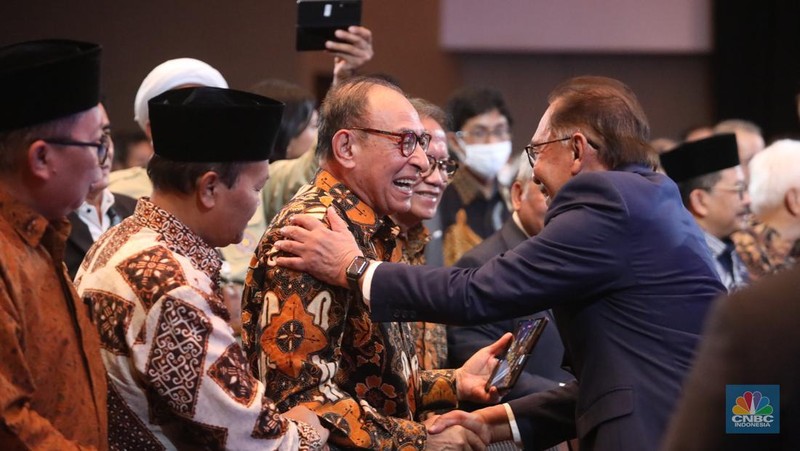 CT Corps Leadership Forum Bersama Perdana Menteri Malaysia YAB Dato' Seri Anwar Ibrahim, di Menara Bank Mega, Jakarta, Senin, 9/1/2023. (CNBC Indonesia/ Muhammad Sabki)