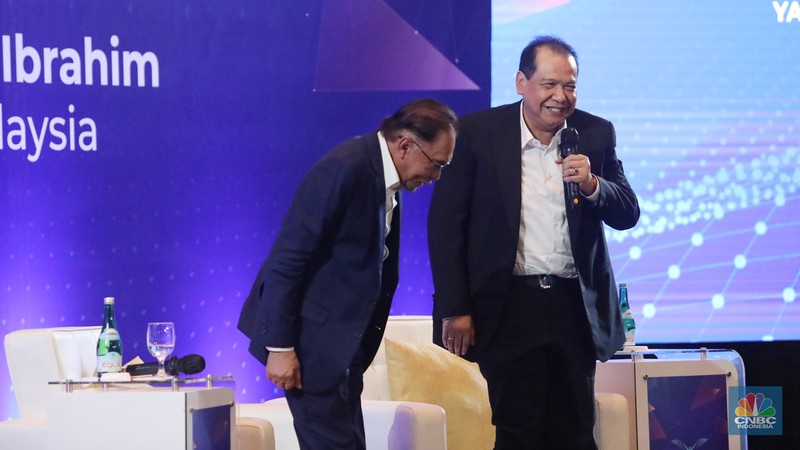CT Corps Leadership Forum Bersama Perdana Menteri Malaysia YAB Dato' Seri Anwar Ibrahim, di Menara Bank Mega, Jakarta, Senin, 9/1/2023. (CNBC Indonesia/ Muhammad Sabki)
