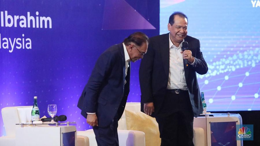 CT Corps Leadership Forum Bersama Perdana Menteri Malaysia YAB Dato' Seri Anwar Ibrahim, di Menara Bank Mega, Jakarta, Senin, 9/1/2023. (CNBC Indonesia/ Muhammad Sabki)