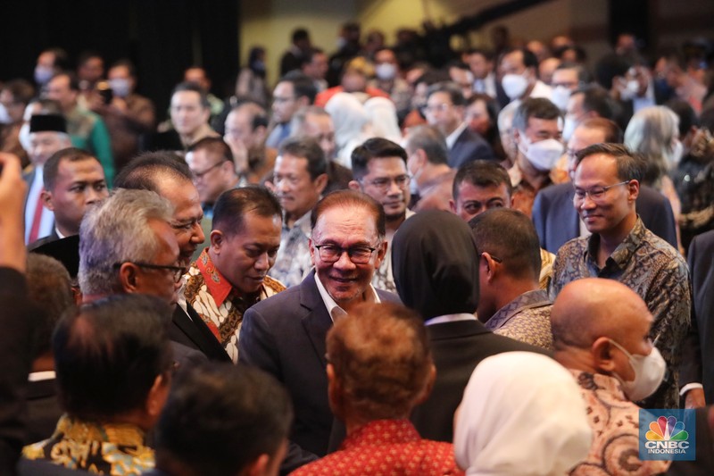CT Corps Leadership Forum Bersama Perdana Menteri Malaysia YAB Dato' Seri Anwar Ibrahim, di Menara Bank Mega, Jakarta, Senin, 9/1/2023. (CNBC Indonesia/ Muhammad Sabki) CT Corps Leadership Forum Bersama Perdana Menteri Malaysia YAB Dato' Seri Anwar Ibrahim, di Menara Bank Mega, Jakarta, Senin, 9/1/2023. (CNBC Indonesia/ Muhammad Sabki)