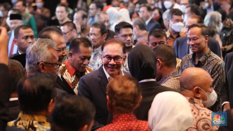 CT Corps Leadership Forum Bersama Perdana Menteri Malaysia YAB Dato' Seri Anwar Ibrahim, di Menara Bank Mega, Jakarta, Senin, 9/1/2023. (CNBC Indonesia/ Muhammad Sabki)