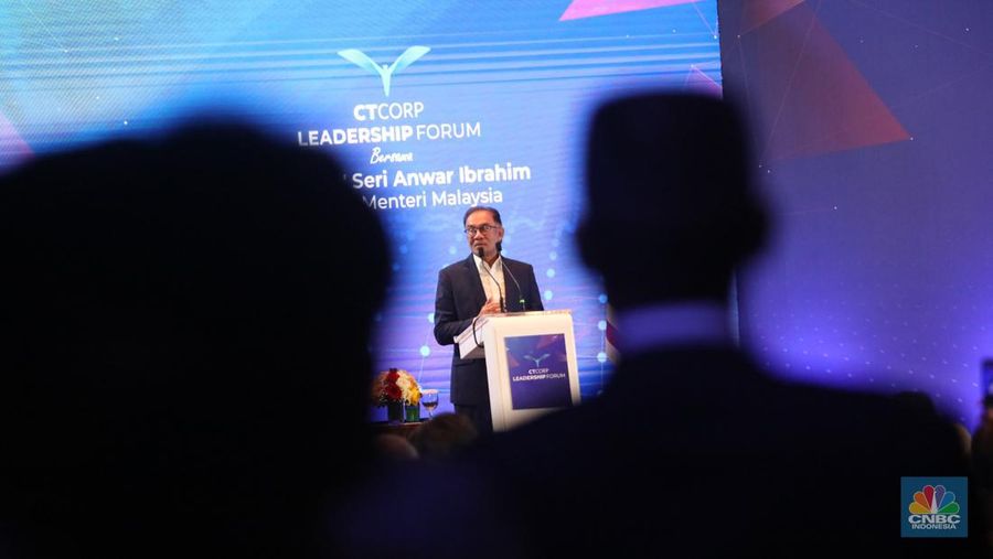 CT Corps Leadership Forum Bersama Perdana Menteri Malaysia YAB Dato' Seri Anwar Ibrahim, di Menara Bank Mega, Jakarta, Senin, 9/1/2023. (CNBC Indonesia/ Muhammad Sabki)