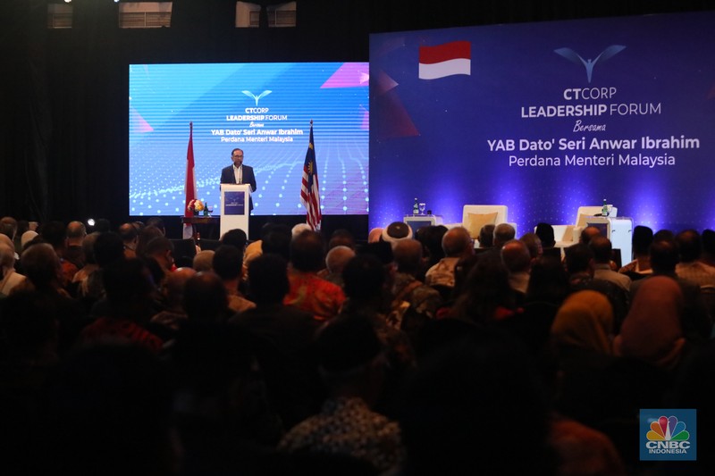 CT Corps Leadership Forum Bersama Perdana Menteri Malaysia YAB Dato' Seri Anwar Ibrahim, di Menara Bank Mega, Jakarta, Senin, 9/1/2023. (CNBC Indonesia/ Muhammad Sabki)