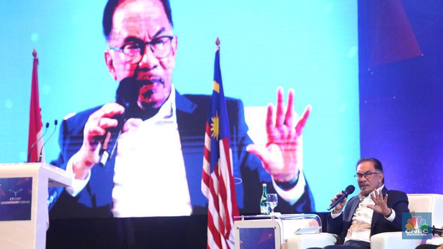 CT Corps Leadership Forum Bersama Perdana Menteri Malaysia YAB Dato' Seri Anwar Ibrahim, di Menara Bank Mega, Jakarta, Senin, 9/1/2023. (CNBC Indonesia/ Muhammad Sabki)
