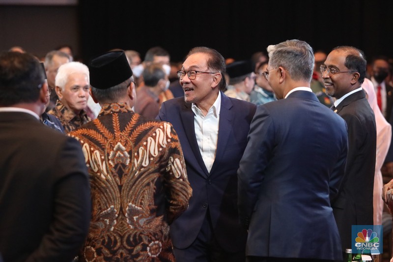 CT Corps Leadership Forum Bersama Perdana Menteri Malaysia YAB Dato' Seri Anwar Ibrahim, di Menara Bank Mega, Jakarta, Senin, 9/1/2023. (CNBC Indonesia/ Muhammad Sabki) CT Corps Leadership Forum Bersama Perdana Menteri Malaysia YAB Dato' Seri Anwar Ibrahim, di Menara Bank Mega, Jakarta, Senin, 9/1/2023. (CNBC Indonesia/ Muhammad Sabki)