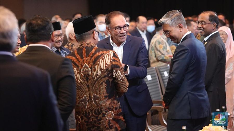 CT Corps Leadership Forum Bersama Perdana Menteri Malaysia YAB Dato' Seri Anwar Ibrahim, di Menara Bank Mega, Jakarta, Senin, 9/1/2023. (CNBC Indonesia/ Muhammad Sabki)