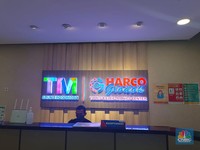 Kasihan, Usai Permak, Mal Ini Malah Tetap Sepi & Penuh Gudang