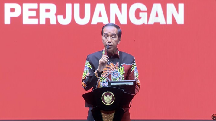 Jokowi dalam acara memperingati hari Ulang Tahun PDI Perjuangan yang ke-50 tahun. (Tangkapan layar Youtube PDI Perjuangan) Jokowi dalam acara memperingati hari Ulang Tahun PDI Perjuangan yang ke-50 tahun. (Tangkapan layar Youtube PDI Perjuangan)