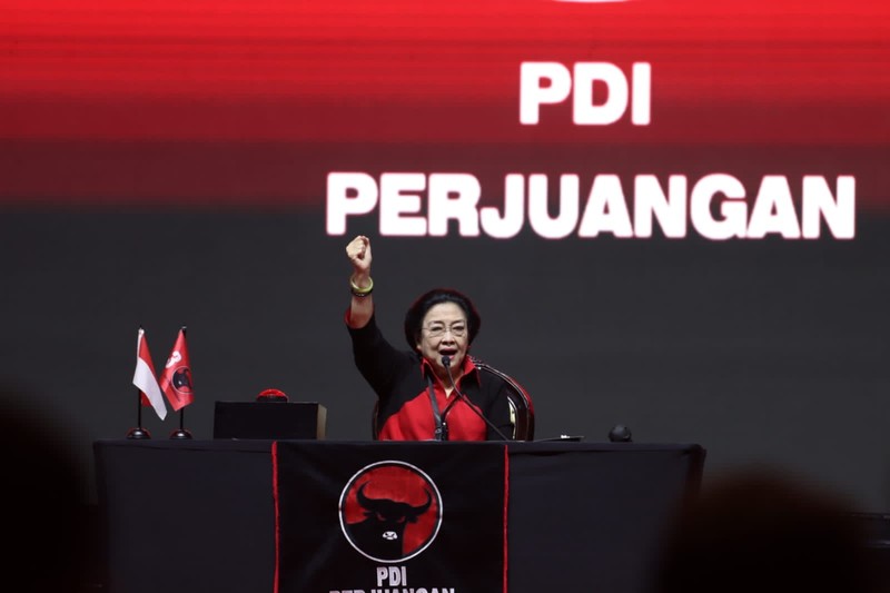 Acara puncak HUT ke-50 PDI Perjuangan, dihadiri Presiden Joko Widodo @jokowi, Presiden ke-5 RI sekaligus Ketua Umum Ibu Megawati Soekarnoputri, Wakil Presiden KH Ma’ruf Amin @kyai_marufamin dan para kader banteng dari seluruh Indonesia. Acara puncak HUT ke-50 PDI Perjuangan, dihadiri Presiden Joko Widodo @jokowi, Presiden ke-5 RI sekaligus Ketua Umum Ibu Megawati Soekarnoputri, Wakil Presiden KH Ma’ruf Amin @kyai_marufamin dan para kader banteng dari seluruh Indonesia. (Instagram @puanmaharaniri)