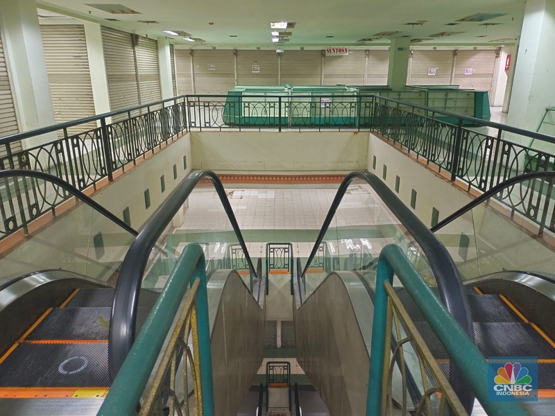 Mall Glodok City sepi pengunjung. Mall Glodok City sepi pengunjung. (CNBC Indonesia/Martyasari Rizky)