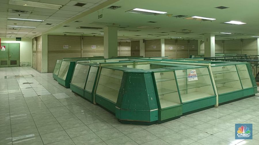Mall Glodok City sepi pengunjung. (CNBC Indonesia/Martyasari Rizky)