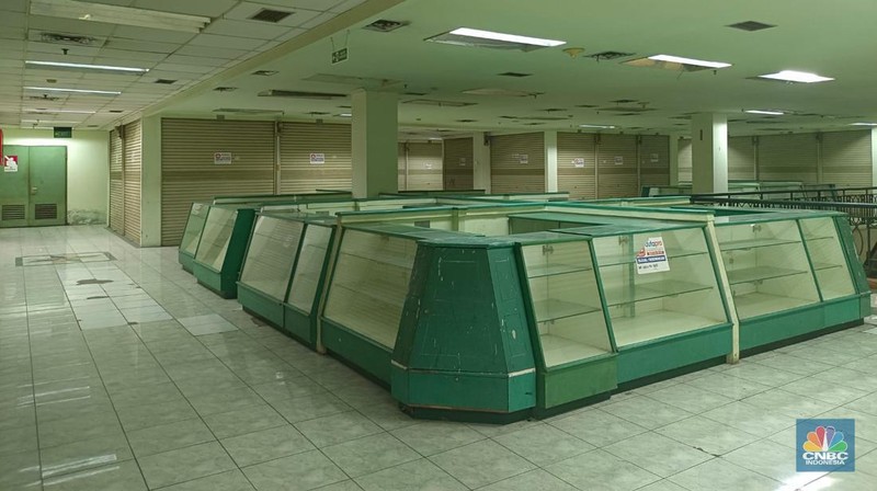 Mall Glodok City sepi pengunjung. (CNBC Indonesia/Martyasari Rizky)