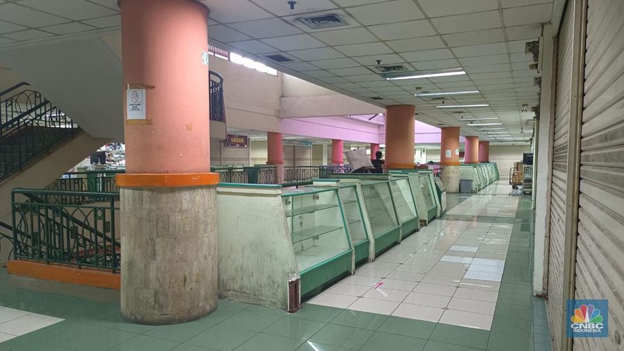 Mall Glodok City sepi pengunjung. (CNBC Indonesia/Martyasari Rizky)