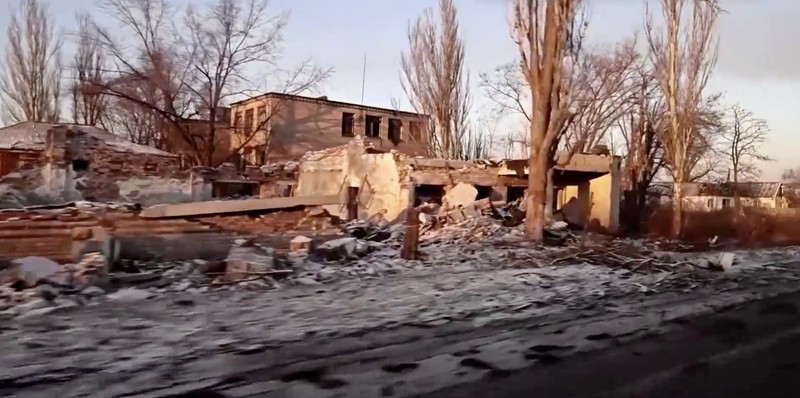 Pasukan Rusia dan Ukraina terlibat dalam pertempuran sengit pada hari Rabu (11/1/2023) di kota Soledar di Ukraina timur. (Video Reuters/Olena Harmash and Clodagh Kilcoyne)
