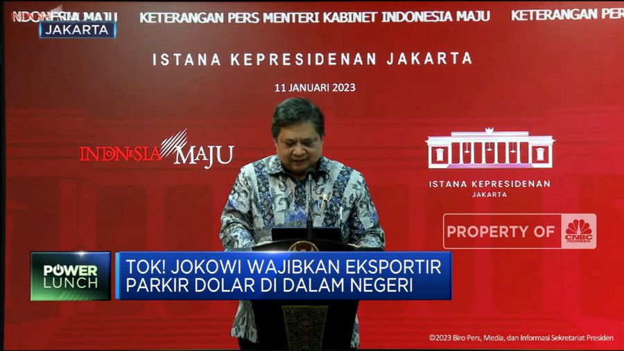 Tok! Jokowi Wajibkan Eksportir Parkir Dolar di Dalam Negeri