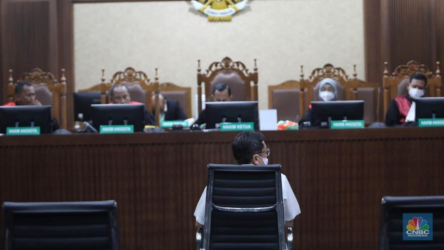 Direktur PT Hanson International Tbk Benny Tjokrosaputro saat menjalani sidang putusan kasus korupsi ASABRI di PN Pusat, Jakarta, Kamis, (12/1/2023). (CNBC Indonesia/ Muhammad Sabki)