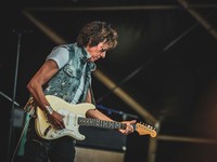 Ini Penyakit yang Sebabkan Gitaris Jeff Beck Meninggal Dunia