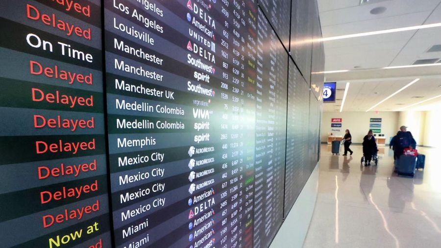 Pantauan dari sistem flightradar24 penerbangan domestik di seluruh wilayah Amerika Serikat (AS) terpaksa dihentikan Rabu (11/1/2023) pagi waktu setempat. (Tangkapan layar flightradar24)