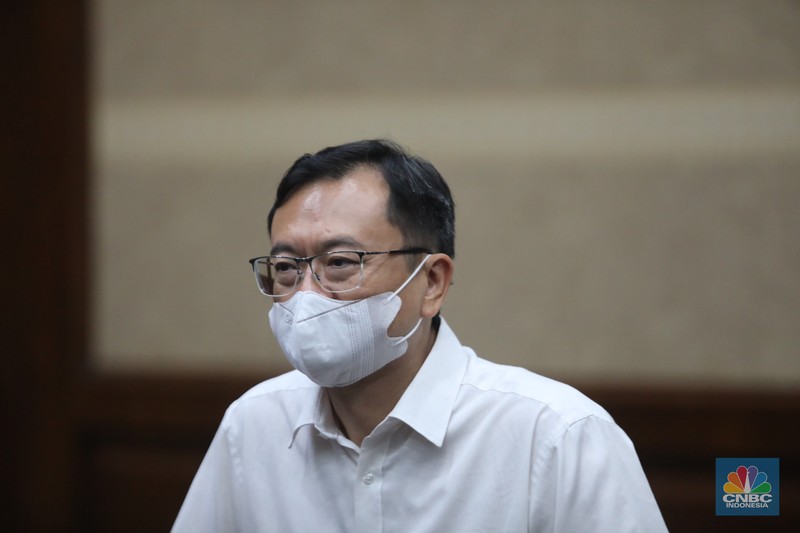 Terdakwa Benny Tjokrosaputro saat menjalani sidang Vonis di Pengadilan Tipikor, Jakarta, Kamis (12/1/2023). (CNBC Indonesia/Muhammad Sabki) Terdakwa Benny Tjokrosaputro saat menjalani sidang Vonis di Pengadilan Tipikor, Jakarta, Kamis (12/1/2023). (CNBC Indonesia/Muhammad Sabki)