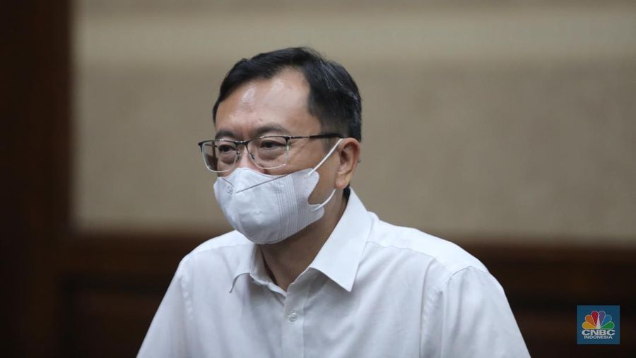 Terdakwa Benny Tjokrosaputro saat menjalani sidang Vonis di Pengadilan Tipikor, Jakarta, Kamis (12/1/2023). (CNBC Indonesia/Muhammad Sabki)