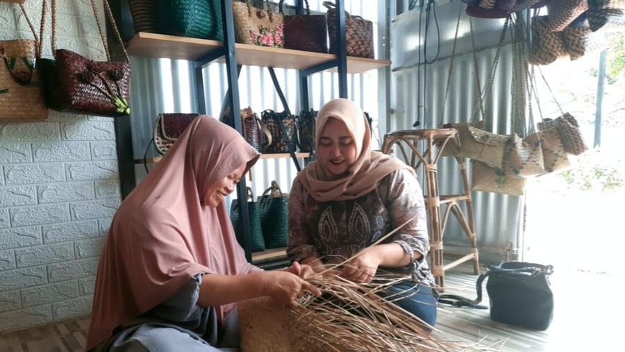 Mantri BRI Menjadi Salah Satu Aktor Perubahan di Lingkungannya