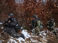 Tentara Korsel-AS gelar latihan militer gabungan dekat perbatasan Korea Utara. (REUTERS/KIM HONG-JI)