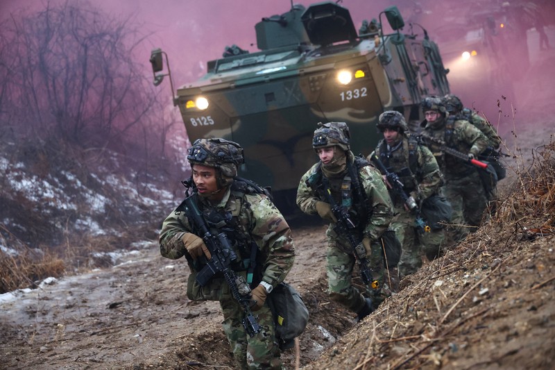 Tentara Korsel-AS gelar latihan militer gabungan dekat perbatasan Korea Utara. (Getty Images/Chung Sung-Jun) Tentara Korsel-AS gelar latihan militer gabungan dekat perbatasan Korea Utara. (Getty Images/Chung Sung-Jun)