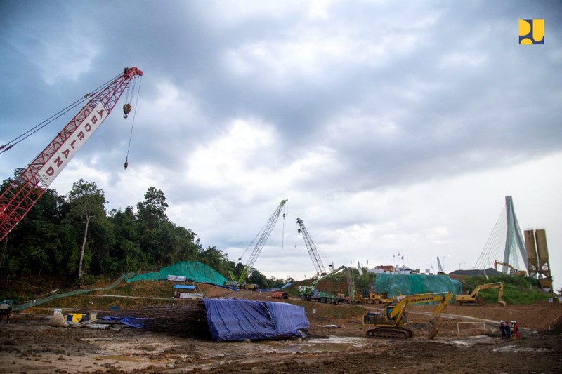 Kementerian PUPR Selesaikan 3 Segmen Jalan Lingkar Sepaku di IKN Nusantara Kementerian Pekerjaan Umum dan Perumahan Rakyat (PUPR) menyelesaikan pembangunan Jalan Lingkar Sepaku untuk mendukung konektivitas menuju Kawasan Inti Pusat Pemerintahan (KIPP) Ibu Kota Negara (IKN) Nusantara, di Kalimantan Timur. (Dok. Kementerian PUPR)