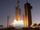 Keren! Semburan Api Roket SpaceX Meluncur Bawa Misi Rahasia
