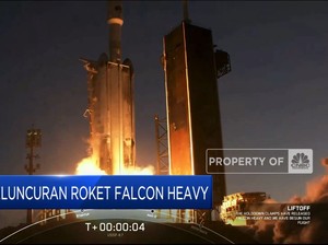 Video: Roket Terkuat SpaceX Kembali Terbang