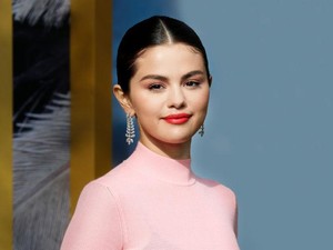 Selena Gomez Kasih Kode Single Baru
