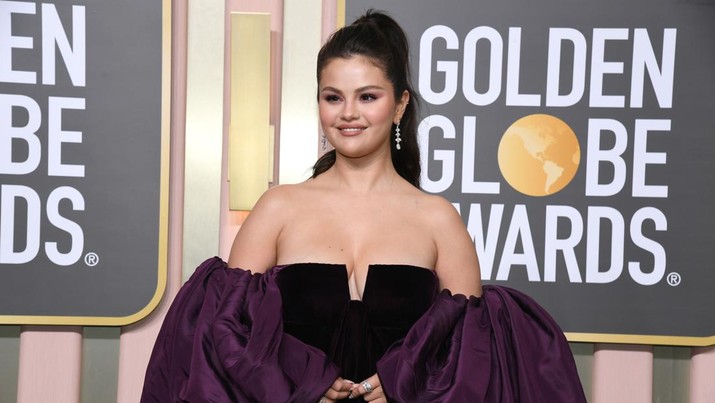 1455632461 BEVERLY HILLS, CALIFORNIA - JANUARY 10: Selena Gomez attends the 80th Annual Golden Globe Awards at The Beverly Hilton on January 10, 2023 in Beverly Hills, California. (Photo by Jon Kopaloff/Getty Images)