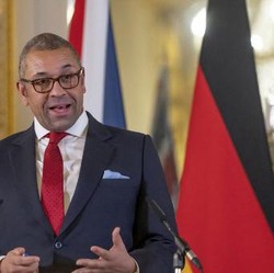 Rusia Minggir Dulu, Inggris Mau Jatuhkan 'Bom' ke Negara Ini