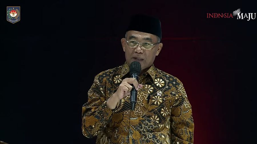Menko Pembangunan Manusia dan Kebudayaan Muhadjir Effendy dalam Rakornas Kepala Desa dan Forkopimda Tahun 2023. (Tangkapan Layar Youtube Kemendagri RI)