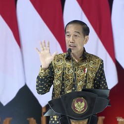 Jokowi Mulai Sentil Harga Beras: Jangan Asal Bapak Senang!