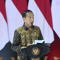 Gonta-ganti Nama IMB Jadi PBG, Jokowi: Ruwet!