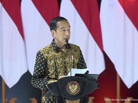 Gonta-ganti Nama IMB Jadi PBG, Jokowi: Ruwet!