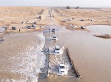 'Keanehan' Muncul Lagi di Arab, Gurun Pasir Kini Jadi Sungai