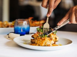 Kesal Menu Steak Diprotes 6 Kali, Begini Cara Chef Balas Dendam ke Pelanggan