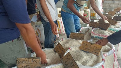 Rata-rata harga beras di Pasar Induk Beras Cipinang mengalami kenaikan