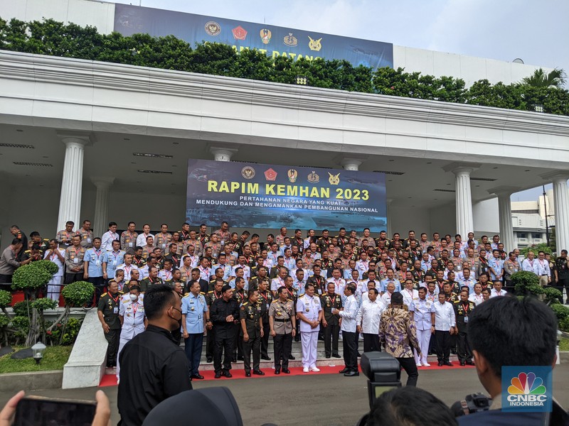 Presiden Joko Widodo menghadiri Rapat Pimpinan Nasional (Rapimnas) Kementerian Pertahanan Tahun 2023 di Jakarta, Kamis, (18/1/2023). (CNBC Indonesia/Emir)