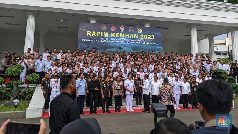 Presiden Joko Widodo menghadiri Rapat Pimpinan Nasional (Rapimnas) Kementerian Pertahanan Tahun 2023 di Jakarta, Kamis, (18/1/2023). (CNBC Indonesia/Emir)